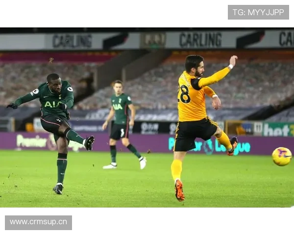 利物浦阵容深度当前面临考验，能否应对多线作战强度影响赛季走势