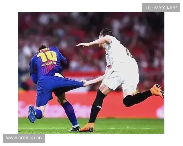 场外替补席冲突如何影响足球犯规与判罚标准？