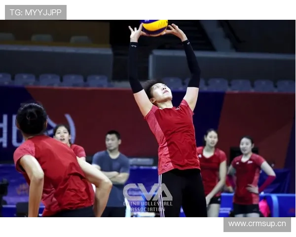 丁霞这生活，训练完路边炸串都敢点，和场上女神差得太远了吧？