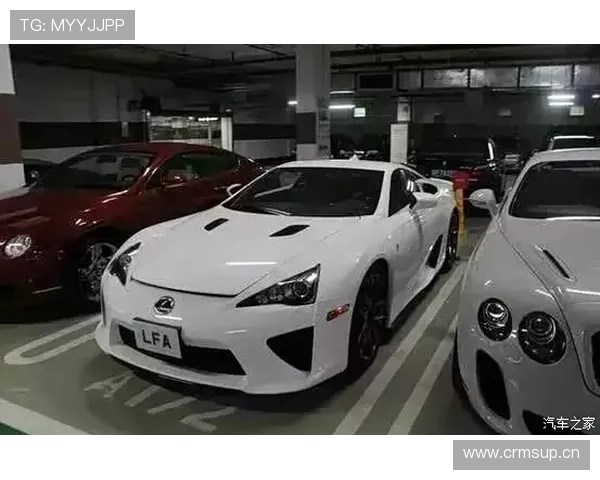 周冠宇家车库比我家还小，但他开的车我一辈子都买不起