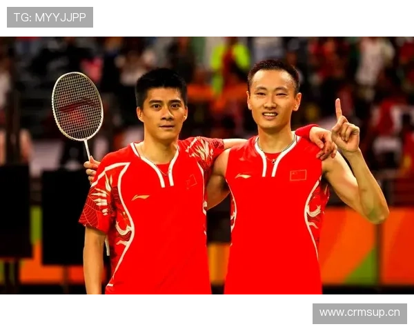 张楠赛场边那个豪车是什么来头？车钥匙都比我钱包鼓！